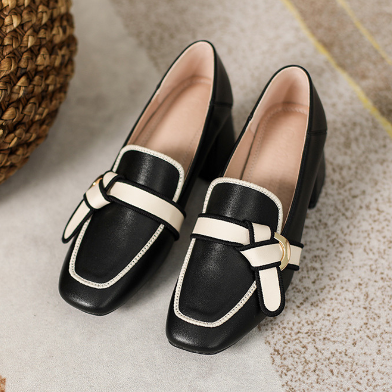 Florene Contrast Knot Loafers
