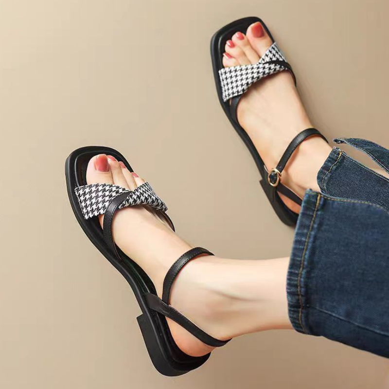 Clavera Block Sandals