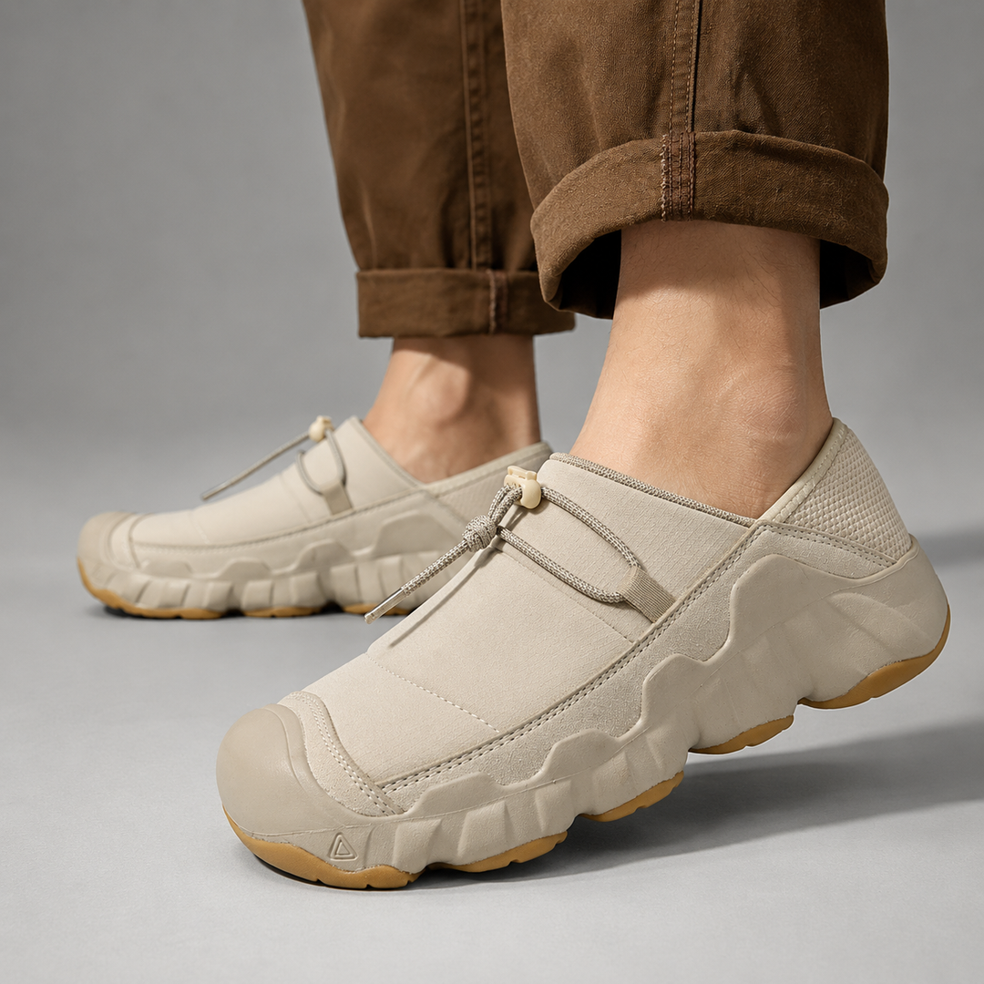 Ustero Ridge Trail Sneakers