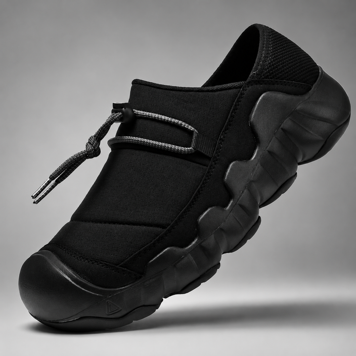 Ustero Ridge Trail Sneakers