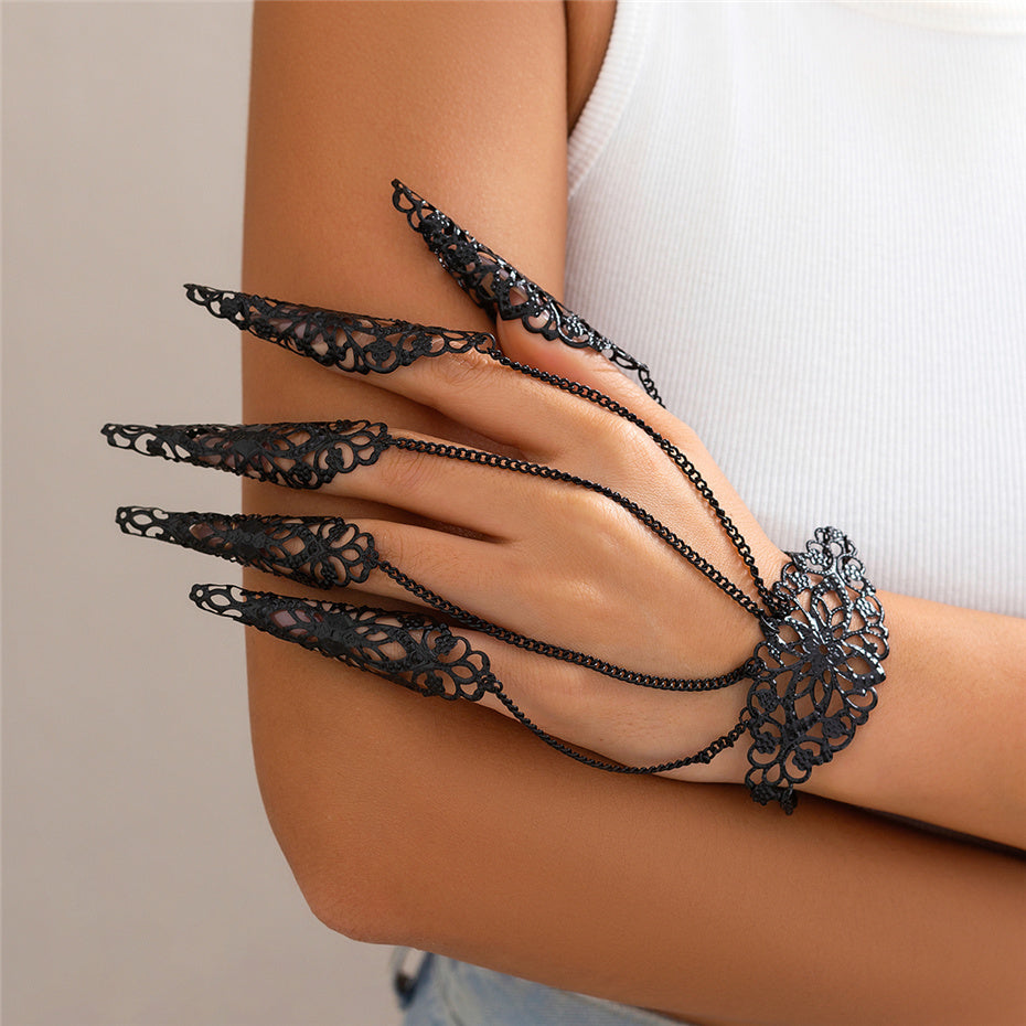 Umbra Lace Hand Chain
