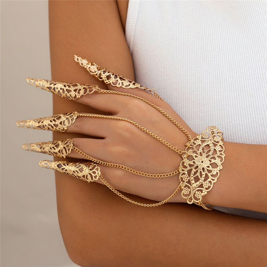Umbra Lace Hand Chain