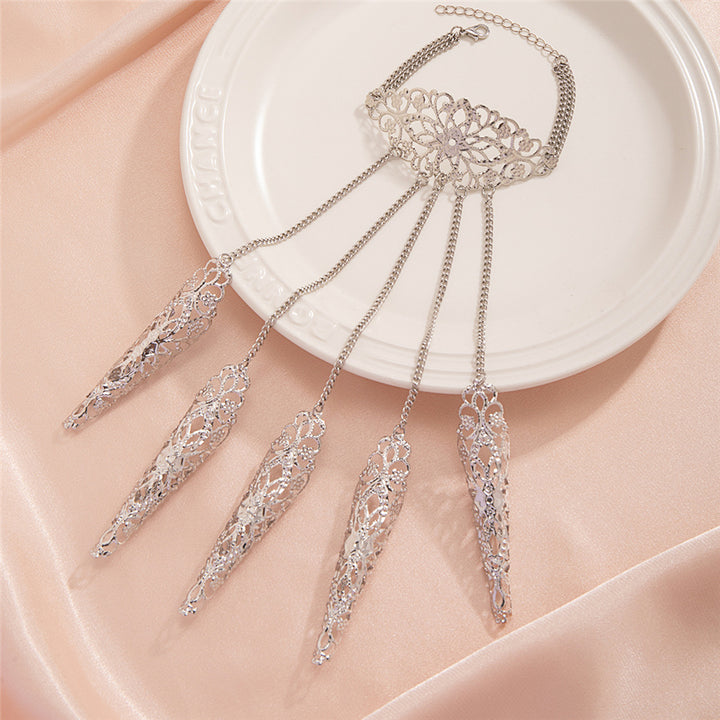 Umbra Lace Hand Chain