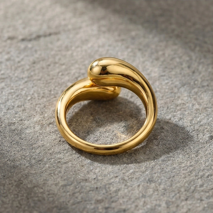 Luvara Arc Statement Ring